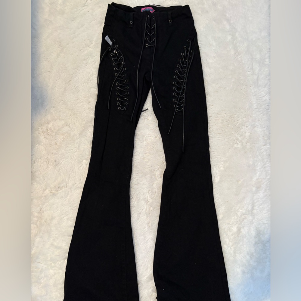 Black Lace-Up Pants- edikted